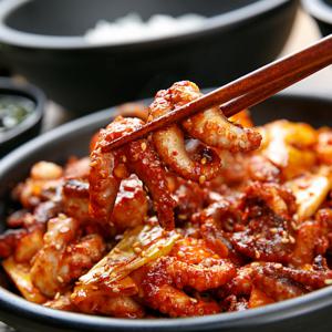 맛있게 매운 양념 쭈꾸미 볶음 400g 캠핑 주꾸미볶음 국내산 불맛