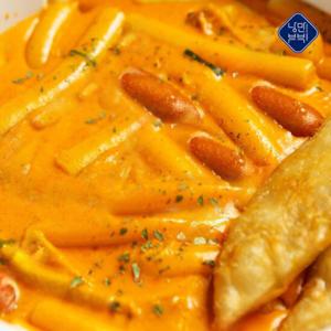 낭만부부 러블리 로제떡볶이(꼬마가래떡+소스+소세지) 556g