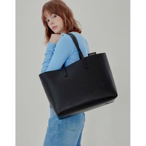 질스튜어트 악세서리 남성 23SS 16인치 노트북 수납PAPER BAG 페이퍼 팝업 가죽 EW토트백 JUBA3E772BK