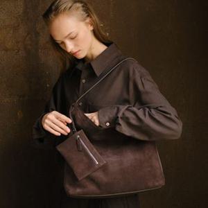 Pulpy hobo bag Suede Umber