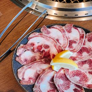 도쿄 롯폰기, 노기자카, 니시아자부 | 바 Yakiniku Erabite(焼肉 ERABITE)| 좌석 예약 전용