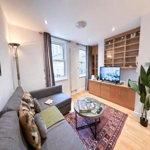 Detached house with FREE PARKING in Little Venice near Paddington Hyde Park