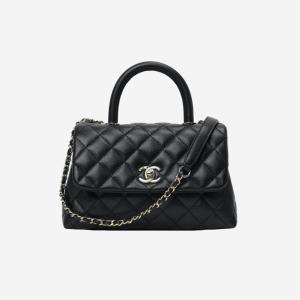 [정품 보증] 샤넬 핸들 장식의 스몰 플랩백 그레인드 카프스킨  골드 메탈 블랙 Chanel Small Flap Bag