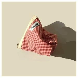 메온셀 아에이오우 Aeiou Basic Pouch (M size) Red candy check