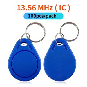 블루 100 pcs/pack RFID 13.56Mhz IC Keyfob 토큰 키 링 액세스 제어를위한 MIFARE 클래식 1K 카드와 호환 가능