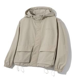 BASIC SURFACE MECHANICAL WINDBREAKER (BEIGE) [LRRSCUA104M]