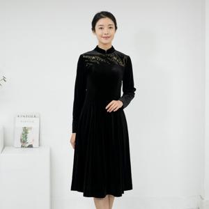 여성 엄마옷 벨벳 차이나 원피스 OP312022 중년여성의류/50대/60대/마담/빅사이즈/할머니옷