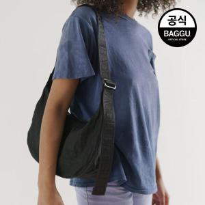 BAGGU 바쿠 미디움 나일론 크레센트 백 블랙