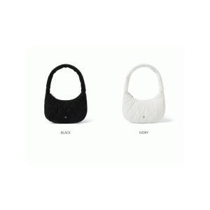 [하프클럽/후아유]후아유 공용 스티브 패딩 호보백 / Steve Padded Hobo Bag WHBGE4T1