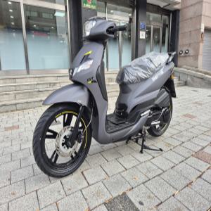 푸조트윗125 클래식스쿠터SYM 125CBS / NMAX125 PCX125 ADV125