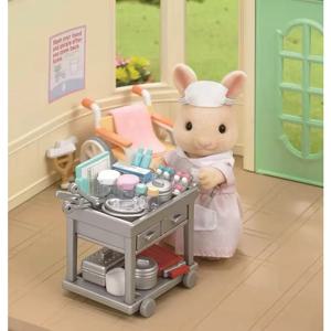 Sylvanian Families 의류 가구 하우스, 숲 작은 클리닉 인형, 생일 선물 5094, 오리지널 액세서리