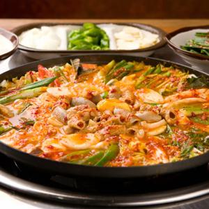 [퀴클리몰] 팔도맛쟁이 장터소곱창전골 1kg (2인분) /겨울 전골, 전골요리 추천