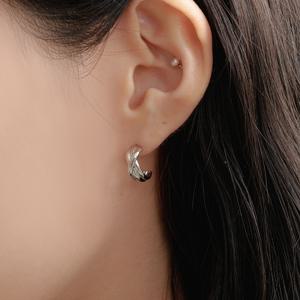 TRIPLE LINE EARRING EG382