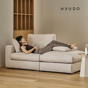 [GS단독] 휴도 시월의 동백 1770 구스 유럽 DAVIS 패브릭 3인 카우치 소파