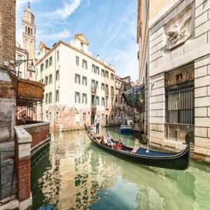 Casanova Fenice - Canal View