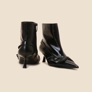 [슈콤마보니] Ruffle ankle boots(black)_DG3CW24505BLK