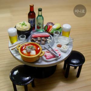 [ 삼겹살 연탄구이 세트 ] + 의자 2개  -  미니어쳐 납골당 꾸미기 장식 소품 [미니로]