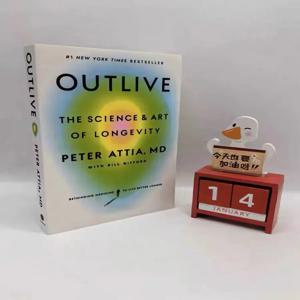 Outlive by Peter Attia 영문 페이퍼백 북, 장수의 과학과 예술