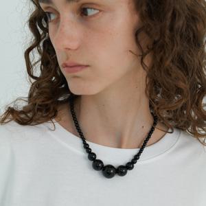 volume onyx necklace