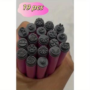 TEMU 19pcs 네일 아트 스탬핑 키트 - 다양한 디자인의 저알러지성 플라스틱 스탬프 펜, DIY 네일 아트 액세서리에 이상적, 크리스마스 및 할로윈 선물에 적합합니다.