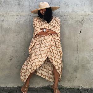 수영복 여성을위한 비치 커버 업 블랙 타이 염색 기모노 수영복 케이프 여름 드레스 2022 Beachwear 복장 판매