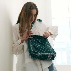 Paisley Shoulder Bag VC2533BG301M