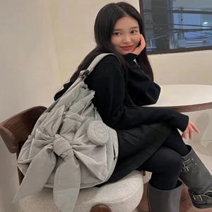대용량 백팩 대형 봄가을 여성용 캐주얼 자수 싱글숄더 디자이너 브랜드 신상품 2024년 대용량 캐주얼 백팩 백팩