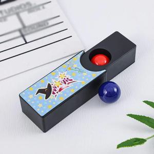 1pc 새로운 재미 있은 가제트 어린이 장난감 변경 가능한 마술 상자 빨간색을 파란색 공으로 변환 소품 트릭 클래식