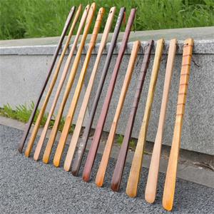 신발 기중 장치 단단한 나무 신발 뿔 나무 신발 경적 너도밤 나무 나무 구h 주걱 노인을위한 긴 손잡이 미끄럼 방지 긴 신발 경적