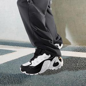 아디다스 남녀 공용 신발 2025 신상 운동화 Wonder Runner 경량 메카닉 어글리 슈즈 IH0492 흰검