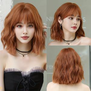 TEMU 1pc 7JHH WIGS 여성용 쇼트 밥 위그 - 워터 웨이브, 뱅이 있는 더티 오렌지, 고밀도 150%, 푹신한 오렌지 브라운, 내열 합성 섬유, 로즈 넷 캡, 13.38 인치, 데일리 및 파티 용도