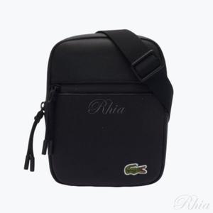 라코스테 24FW 캔버스 스몰 플랫 크로스바디 백 NH3307LV P00