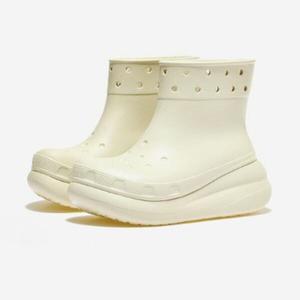 [그랜드스테이지] CROCS CLASSIC CRUSH BOOT CRS207946 BONE