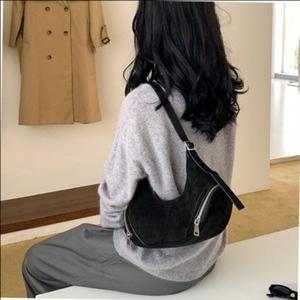 [기타]모던 인기 비올라 데일리 스웨이드 숄더백