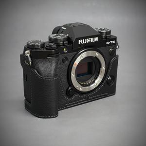 림즈 후지필름 X-T5 카메라 하프 속사 케이스 블랙