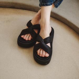 [솔트앤초콜릿] 트위스터 플랫폼 슬리퍼 412423003 (4cm/3colors)