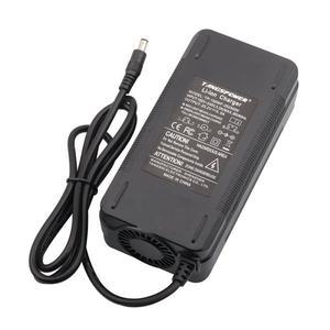 25.2V 5A 리튬 배터리 충전기  6 시리즈 21.6V 이온 팩  150W 고전력 DC 5.5x2.1mm 커넥터  선풍기 포함