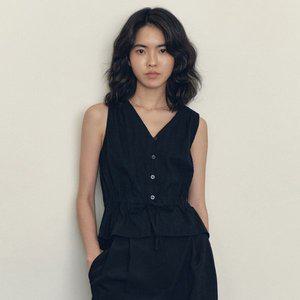 갤러리아 스트링 브이넥 슬리브리스 블라우스 - 블랙
