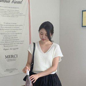 [옷자락]여자 여름 데일리 하찌 브이넥 루즈핏 반팔 니트_P364522262