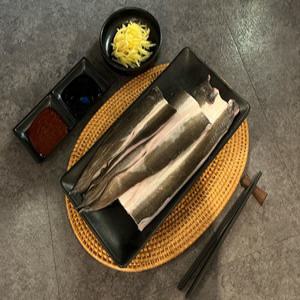 프리미엄 국내산 자포니카 민물장어 1kg 2미 손질후 650g-750g 내외 양념소스 2종포함 장어 구이 