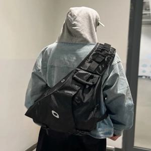 대용량 사이클링 여행 방수 하이킹 크로스 바디 백 야외 활동을위한 경량 패니 팩 내구성 나일론 숄더 백