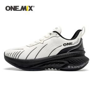 ONEMIX 남성용 새로운 쿠션 운동화 적합한 헤비 러너 레이스 업 스포츠 여성 미끄럼 방지 야외 운동 남성 스니커즈