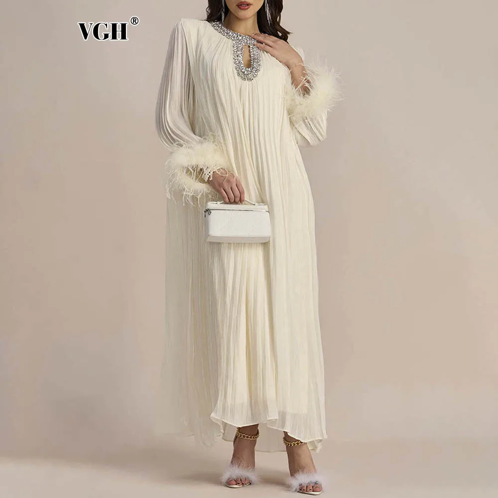 VGH 패셔너블한 접합 깃털, O넥 긴팔, 할로우 아웃 패치워크 다이아몬드 플리츠 드레스, 여성용 루즈 시크 원피스