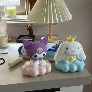 Sanrio Kuromi Cinnamoroll Pochacco Kawaii 책상 전화 홀더 빛나는 구름 램프 머리맡 램프 LED 야간 조명 케이크 장식 선물
