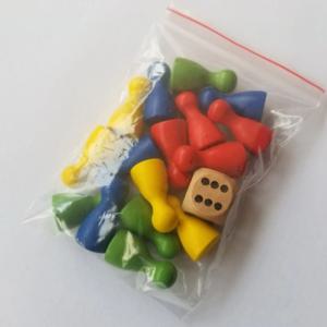 16Pcs 어린이 휴머노이드 나무 퍼즐 게임 나무 보드 게임 체스 조각 휴머노이드 체커 조각 비행 체스