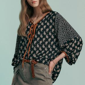 [마쟈] 에스닉 엔틱 프린트 볼륨소매 블라우스