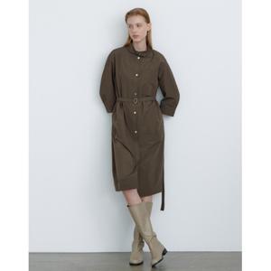 닥스 여성 24FW 역시즌특가카키 스트랩 면혼방 7부소매 풀오픈 원피스 DLDR4D805K2
