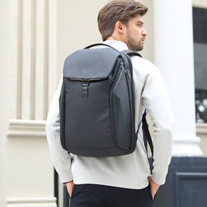 마크라이든 3차원 디자인 에어서스펜션 백팩 BP90182B