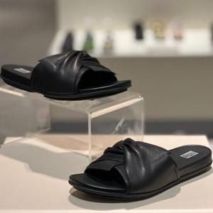 핏플랍 25S/S 그라시에 소프트 트위스트 여성 슬라이드 FFSO5E237BK 올블랙