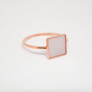 오팔하우스 14k 스퀘어 7.5mm 자개 반지 OPDJR4241